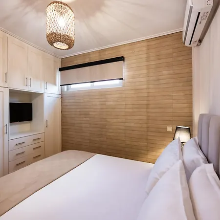 Ethereal Apartment *